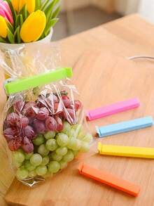 20 pezzi di Mollette colorate riutilizzabili per sigillare, Mollette portatili per la conservazione degli alimenti, Mollette a prova di umidità e polvere, Adatte per vari sacchetti di plastica e sacchetti per spuntino, Organizzazione e conservazione in cucina, Accessori da cucina, Strumenti da cucina, Applicabili a camera da letto, viaggio, ufficio, scuola, stagione back to school (disponibili 20/10/5/1 pezzi) - Multicolore - Visualizzare 4