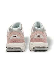 New Balance 2002R 男童运动鞋，经典绒面革和网眼鞋面，提供良好支撑，适合日常休闲穿着 GC2002SK - 灰粉 - 查看 7