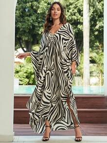 Vestido maxi estampado de cebra en blanco y negro de estilo árabe con cuello en V profundo, mangas de murciélago y corte holgado, ideal para la primavera - Blanco y Negro - Ver 6