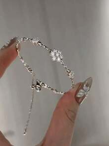 1 pieza Brazalete de acero inoxidable de lujo y estilo retro con decoración de trébol de cuatro hojas de cristal y elástico, versátil para uso diario - Pulsera de flores de diamantes - Ver 11