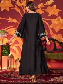 女士圆领优雅刺绣串珠花卉贴花连衣裙，优雅的阿拉伯风格 - 黑色 - 查看 2