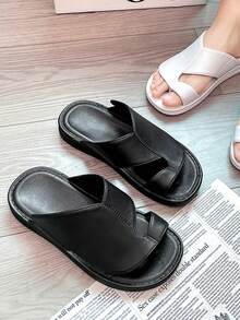 Sandalias de hombre de primavera a verano - Sandalias de hombre - Chanclas ligeras de moda para hombre - Cómodas, antideslizantes, sandalias tipo chancla para playa, camping y uso casual, diseño en negro y blanco - Negro - Ver 8