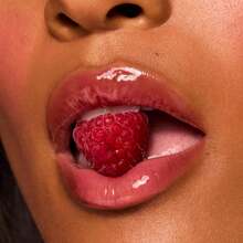 ColourPop Fresh Kiss Brillo Labial Cremoso - Cuidado Labial Hidratante Enriquecido con Péptidos, Ácido Hialurónico, Manteca de Karité y Vitamina E para una Fórmula Ultra Acolchada - Cherry Glaze (0.49 Oz)
