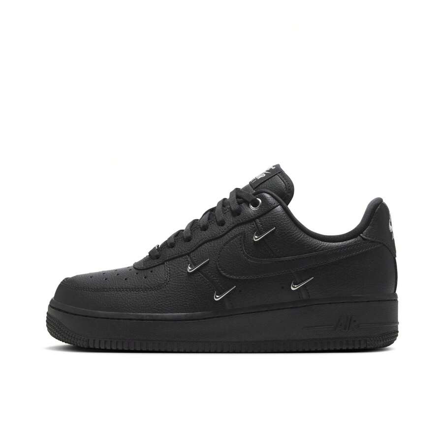 Nike Air Force 1 Low WMNS 纯色休闲百搭低帮运动鞋，女款 - 黑色 - 查看 1