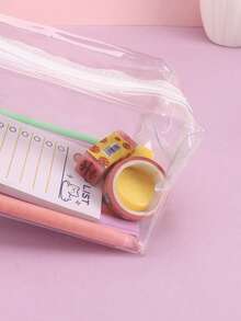 1/2个大容量透明便携铅笔盒，PVC材质，设计简约，防水防污。多功能收纳袋，适合存放学习用品，是学生和上班族的理想之选。开学季必备，创意礼物，感恩节、情人节和生日礼物佳选。畅销铅笔盒，文具用品。 - 彩色 - 查看 5