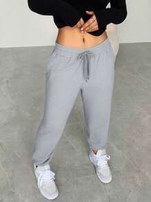 Joggers de Mujer Plus Size con Elástico y Listón al Frente – Calientitos y de Alta Calidad - Gris Claro - Ver 3