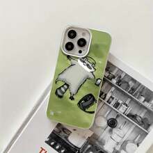 Funda para phone con diseño de mapache tumbado en la hierba verde, con orificios grandes, compatible con phone 16 Pro Max, 16, 15 Pro, 14, 14 Plus/14 Pro Max, 13, 13 Pro, 12 Pro, 11/11 Pro. Ideal para regalar en cumpleaños y fiestas. - Blanco - Ver 1