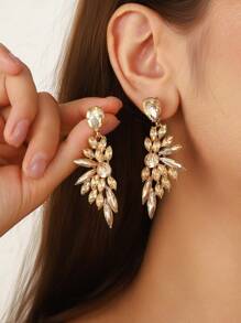 1 对奢华闪亮翼形女士耳坠，优雅镂空叶形设计，适合派对