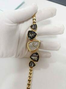 1pc New Casual Fashion Ladies' Bracelet Watch, Unique Design Dial Decorated With Crystals, Rhinestone Embellished Watchband, Alloy Quartz Watch, Gift As A Gift For Students Returning To School