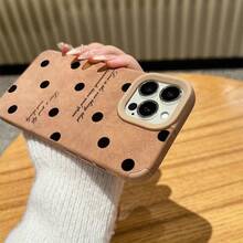Esta funda para phone presenta un elegante diseño de lunares y es compatible con los modelos 16, 15, 14, 13, 12 y 11 Pro. Es una idea encantadora para el Día de San Valentín. - Marrón claro-1 - Ver 5