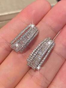 1 对梦幻圆形几何方晶锆石耳环女士经典铜质 CZ 婚礼耳环派对珠宝礼物 - 銀色 - 查看 2