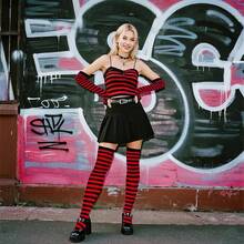 Tongcloud Women's Striped Knee High Socks, Over Knee Thigh High Socks, Arm Warmer And Fingerless Gloves SetHalloween Christmas New Year - 黑色和紅色 - 查看 3