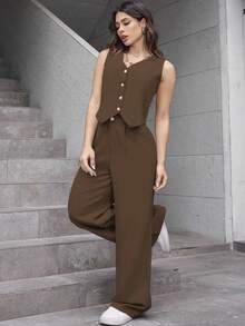 A&DD MODA, Ref: AS1431 – Women's Plain Suit, High-Waisted Straight Casual Pants, V-Neck Cardigan, Sophisticated Look, High Quality, Modern Look, Versatile Piece, Elegant Style, Two-Piece Set, Casual Chic Look, Comfortable And Stylish, Skirt With Pockets, Elastic Waistband, Eye-Catching Piece, Perfect For Spring And Summer, Blogger Style, Casual And Formal, Suitable For All Occasions, Elegant And Fresh, Feminine Look, Summer 2025 Collection. - 巧克力棕 - 查看 1