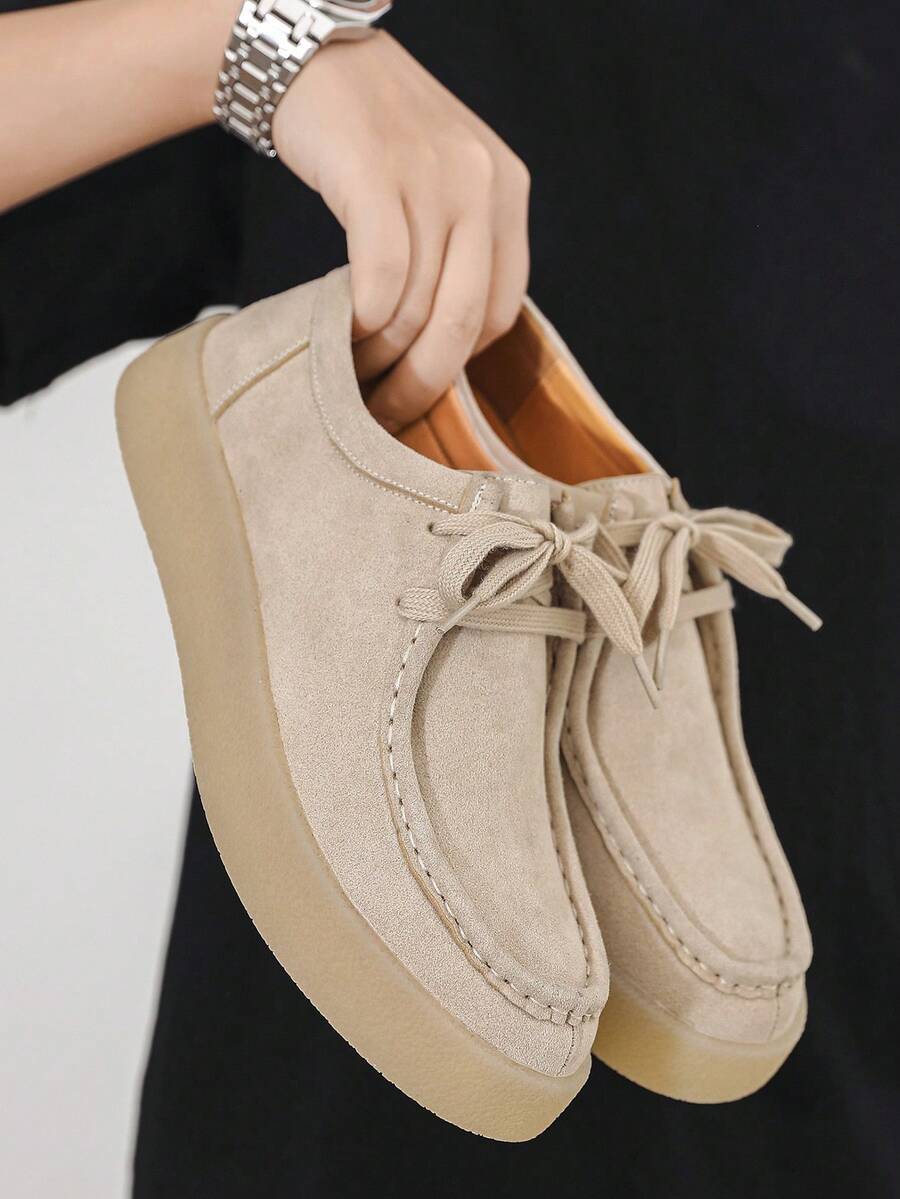 男士休闲鞋 Wallabee 风格米色鞋，绒面革鞋，男鞋，软底鞋，步行鞋，复古风格，全天舒适 - 米色 - 查看 1