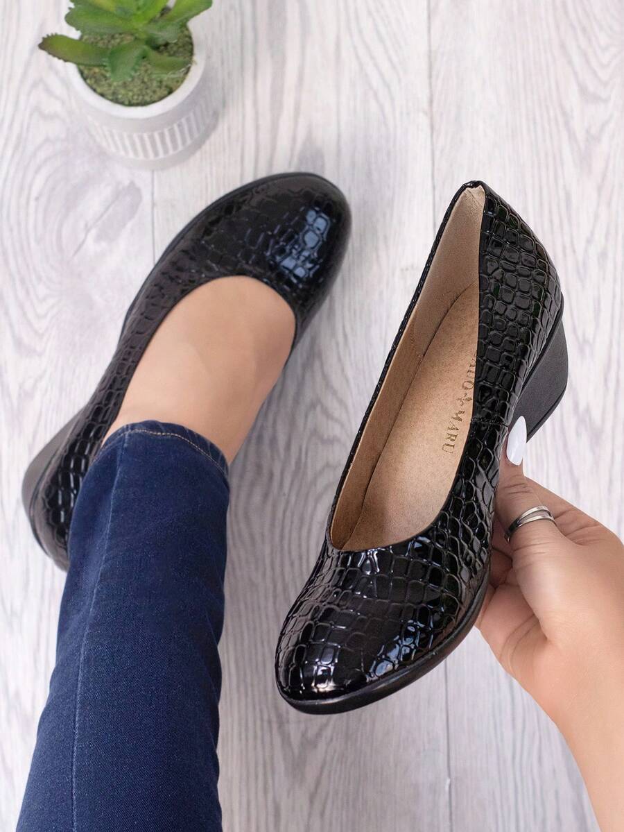 Women Wedges & Flatform - Black - View 1