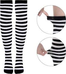 Tongcloud Women's Striped Knee High Socks, Over Knee Thigh High Socks, Arm Warmer And Fingerless Gloves SetHalloween Christmas New Year - 黑與白 - 查看 3