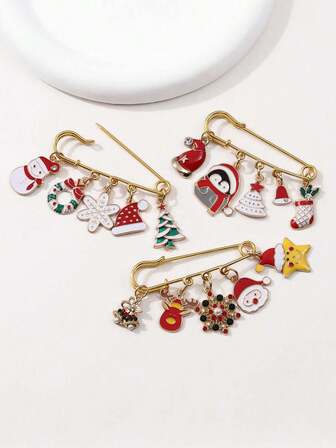 1pc Cartoon Christmas Alloy Brooch, Cute Reindeer, Penguin, Snowman, Snowflake, Christmas Tree, Bell, Santa Hat Decorative Brooch, Christmas Gift Halloween Jewelry Costume Accessories Bag Charms Office Accessories