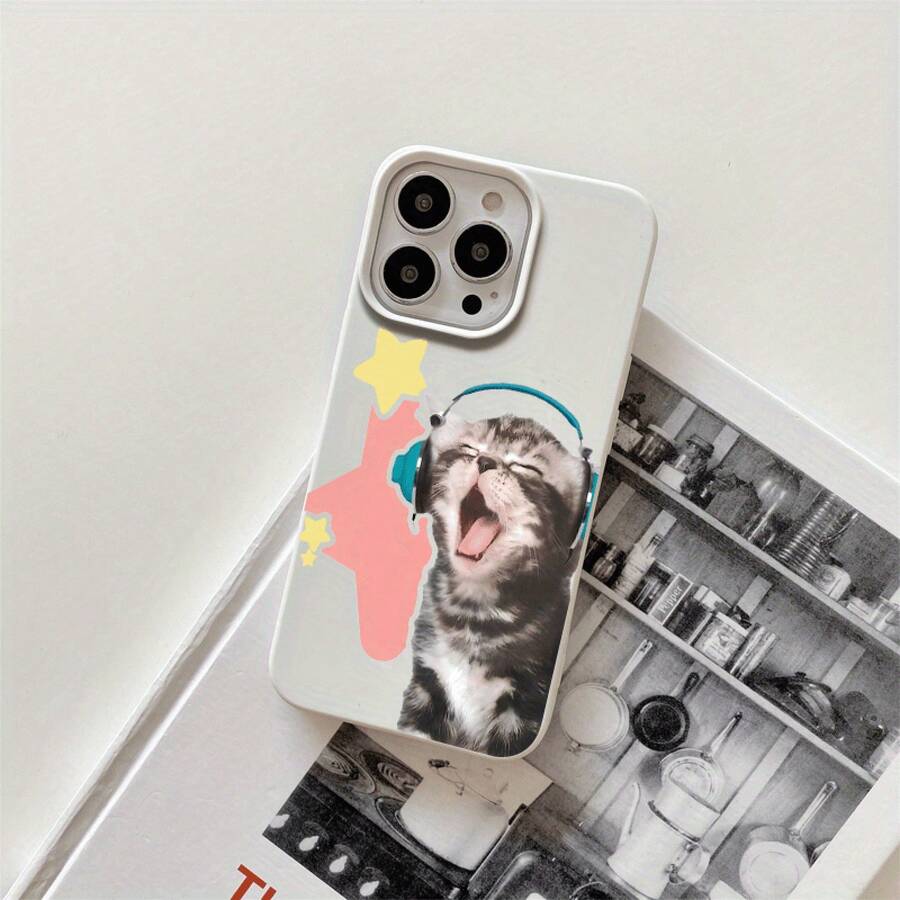 Funda protectora para phone con diseño de gatito con auriculares, con orificios grandes. Compatible con phone 16 Pro, 16, 15 Pro, 14, 14 Plus, 14 Pro, 13, 13 Pro, 12 Pro y 11/11 Pro. Regalos para cumpleaños y celebraciones. - Blanco - Ver 1