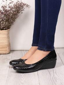 Women Wedges & Flatform - Black - View 2