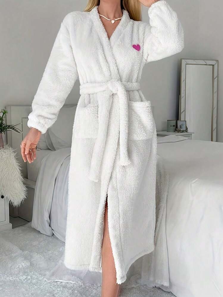 Bata de baño de mujer de franela de unicolor elegante con cuello en V, manga larga y cinturón para otoño e invierno. Bata de baño de mujer con bordado de corazón cálida para decoración de invierno - Multicolor - Añade 1