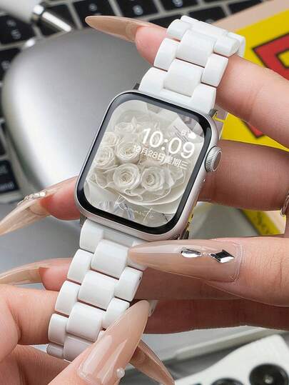 1条白色树脂表带，兼容表带40mm、44mm、45mm、41mm、42mm、38mm，适用于Ultra、SE、Series 11、10、9、8、7、6、5、4、3、2、1代手表