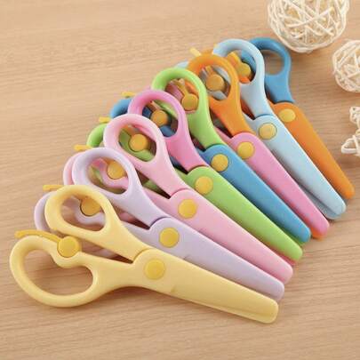 Children's Safety Scissors Kindergarten Hand Scissors Round Head Anti Slip Not Hurt Hands Macaron Color/Color Plastic Spring Assisted Scissors Anti Slip Easy Grip Suitable For Children's Art Creation, School Manual Lessons DIY Hand, Paper Cuttings, Classroom Use Holiday Gifts/School Season Gifts/Christmas Gifts