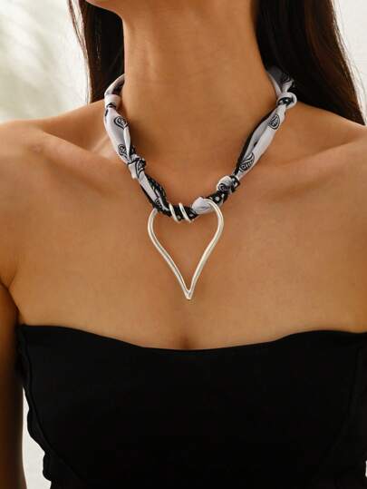 Colar com cachecol decorativo de coração e flor, 1 a 2 peças, colar longo feminino com estampa de leopardo e várias correntes, acessório diário para férias, presente feminino