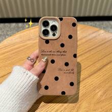 Esta funda para phone presenta un elegante diseño de lunares y es compatible con los modelos 16, 15, 14, 13, 12 y 11 Pro. Es una idea encantadora para el Día de San Valentín. - Marrón claro-1 - Ver 6