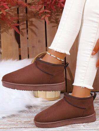 2025女秋冬新款雪地靴防滑保暖鞋加厚短靴百搭修身舒适靴子
