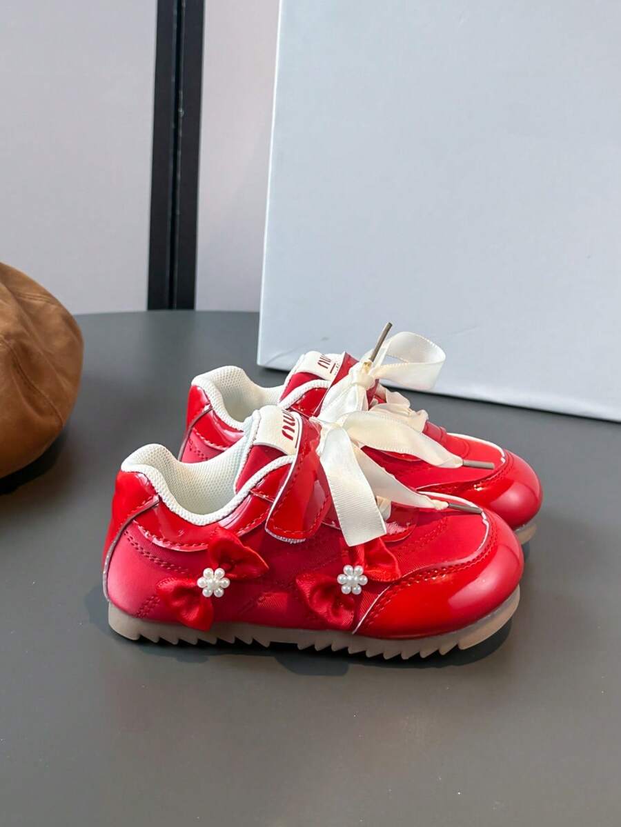 1 Đôi giày thể thao đế bệt thiết kế móc và vòng PU nơ xinh xắn dành cho bé gái, phù hợp cho mùa xuân và mùa thu - Đỏ - Xem 1