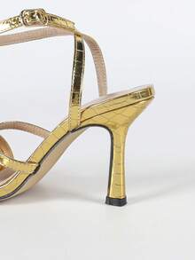 女士夏季高跟凉鞋，金色优雅女士夏季鞋，性感时尚金色高跟方头凉鞋，精致高跟新娘婚礼新娘低跟小猫跟凉鞋，女士扣环交叉带多带凉鞋，户外穿着纯色假日酒杯鞋跟纯色高端女鞋，新款夏季高跟拖鞋，户外穿着纯金色正式凉鞋，高端女士高跟鞋，时尚踝带女士高跟凉鞋（随机石纹理图案不对称） - 金色 - 查看 10