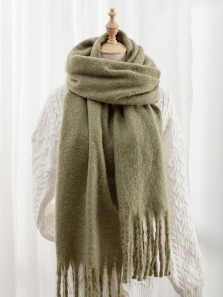 1条女士纯色围巾，冬季保暖颈部配饰，加厚针织流苏披肩，适合搭配连衣裙 - 軍綠色 - 查看 1