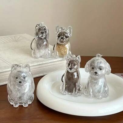 1 pezzo Portachiavi con design razza animale domestico - Design carino di cane seduto con catena - Adatto per proprietari di cani - Portachiavi, souvenir, conservazione e protezione dei peli dell'animale domestico, può essere posizionato su chiavi, borse o articoli da viaggio - Regalo commemorativo perfetto per gli amanti dei cani