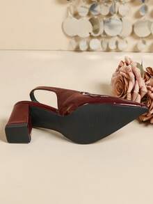 Sandales à talons hauts fermées pour femmes, avec fermeture à boucle, sandales polyvalentes de mode pour le travail et les déplacements