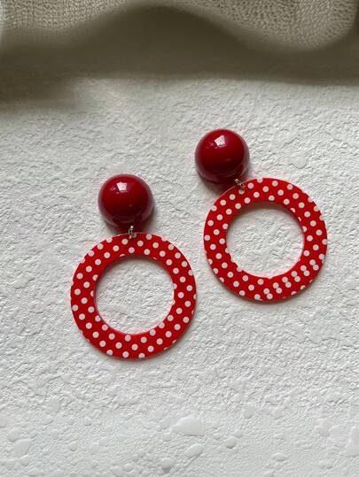 一对时尚复古波点圆形耳环，适合日常佩戴。这些可爱的教师配饰散发着教师耳环的优雅气质。搭配精致的发饰，每一件西式珠宝都是完美的教师礼物。适合送给朋友、老师、女朋友和家人，适合万圣节、圣诞节等节日。