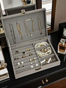 1个优雅三层首饰收纳盒，带抽屉 - 长方形布艺耳环架，防尘展示盒，完美的家居装饰品。男女皆宜。天鹅绒抽屉美观且品质上乘。精致的水晶拉手方便取用三个隔层中的首饰，整齐收纳耳环、项链和戒指。 - 彩色 - 查看 3