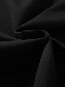 Camisa de manga corta de estilo urbano y moderno 2026, de corte holgado y cuello redondo, con estampado gráfico de espada y cereza para hombre, color negro. - A - Ver 12