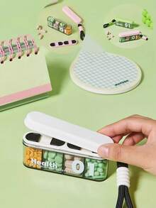 1 pieza Caja de pastillas personal portátil y mini, organizador compacto y sellado a prueba de polvo para viajes