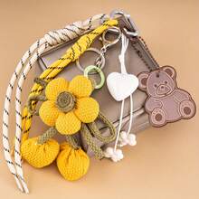 Bộ 2 móc khóa cao cấp, móc khóa nghệ thuật bền chắc với họa tiết cốc cà phê và hoa (thiết kế trang nhã), và họa tiết gấu và táo, phụ kiện thời trang cho túi xách, có thể treo trên túi xách và chìa khóa xe, quà tặng cao cấp độc đáo. - Nhiều màu - Xem 5