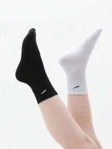 10/20 par białych i czarnych, elastycznych skarpet sportowych do połowy łydki dla dzieci, wygodnych i modnych, odpowiednich na każdą porę roku, do noszenia na co dzień i do szkolnego mundurka - Wielokolorowe - Zobacz 9