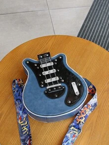 Túi đựng đàn guitar mini kiểu Mỹ Y2K Baddie Retro sáng tạo cá nhân hóa mới năm 2025, Túi đựng đàn guitar bass bất đối xứng, Túi đeo vai, Túi đeo chéo, Trang trí đinh tán xích Màu tương phản Túi đeo rộng dành cho cả nam và nữ (Kích thước nhỏ) - Màu xanh lam - Xem 7