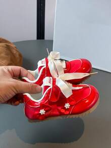 1 Đôi giày thể thao đế bệt thiết kế móc và vòng PU nơ xinh xắn dành cho bé gái, phù hợp cho mùa xuân và mùa thu - Đỏ - Xem 5