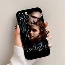 Serie Twilight: Al elegir una funda para iPhone, este diseño de dibujos animados en TPU negro es a prueba de golpes, protege la lente de la cámara y es duradero y confiable, adecuado para iPhone 11/12/13/14/15/16 Pro Max. - Colores mixtos - Ver 4
