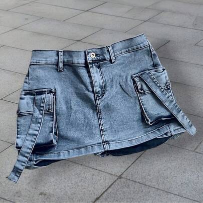 Falda Short Cargo Humo  Liso    Mezclilla    Bolsillo  Cremallera  Botón