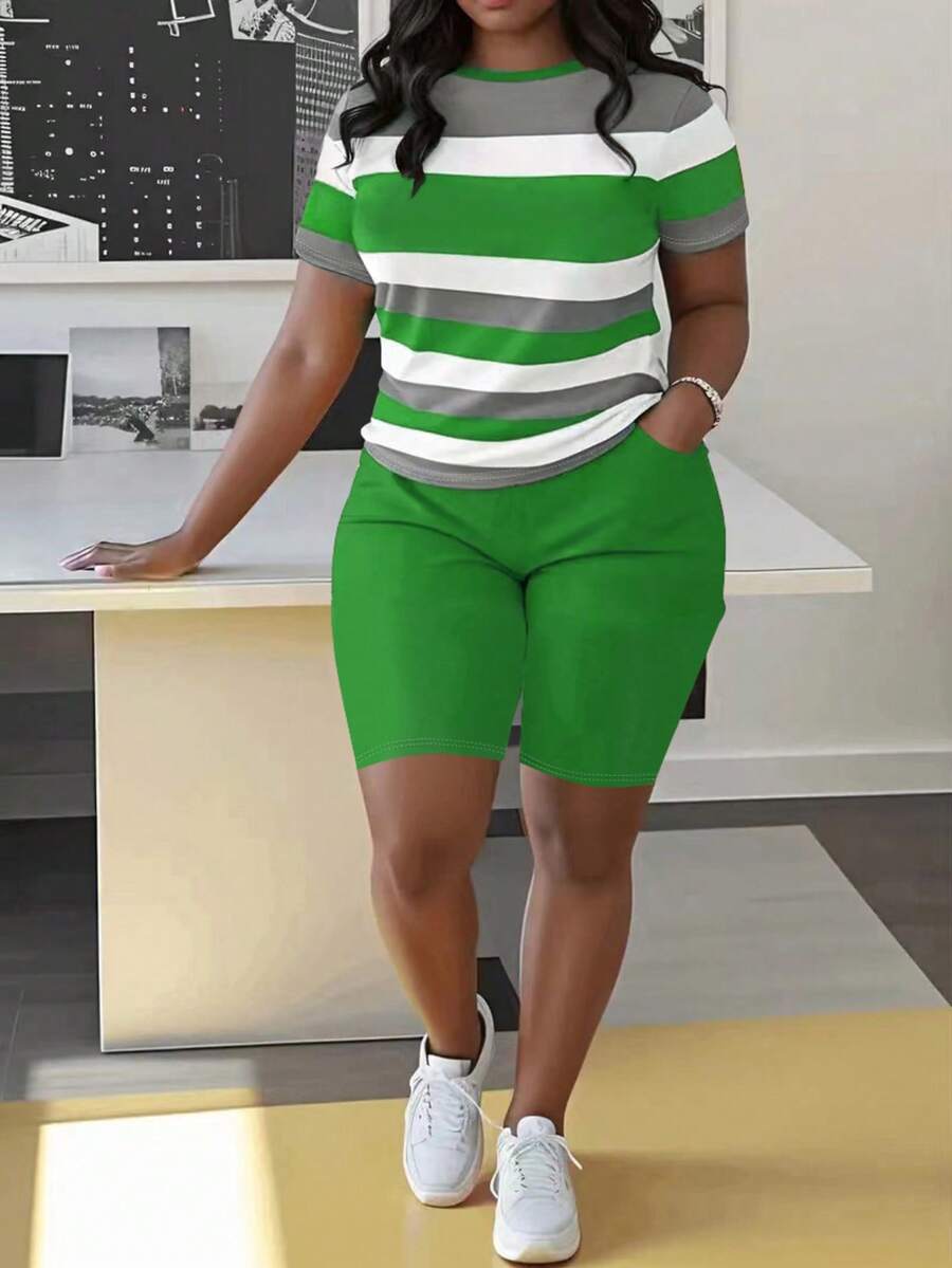 Plus Size Women's Fashion Two-Piece Suit, Round Neck Short-Sleeved Top And Shorts Set, Striped Print Short-Sleeved Shorts Two-Piece Suit - 綠色 - 查看 1