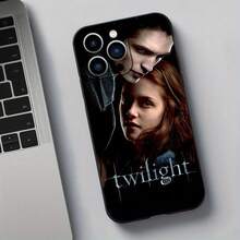 Serie Twilight: Al elegir una funda para iPhone, este diseño de dibujos animados en TPU negro es a prueba de golpes, protege la lente de la cámara y es duradero y confiable, adecuado para iPhone 11/12/13/14/15/16 Pro Max. - Colores mixtos - Ver 7