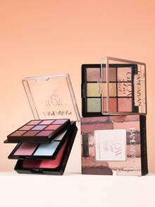 Disco de sombra de ojos, iluminador y rubor en combinación de tres capas, con acabados perlados, mate y brillante. Ideal para maquillaje diario y de festivales musicales, de larga duración. Una sola paleta con múltiples usos, esencial para viajes, fácil de llevar y ahorra espacio.