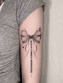 1 件优雅清新的水墨蝴蝶纹身，带英文短语，防水防汗，可持续 1-3 天 - 黑色 - 查看 3
