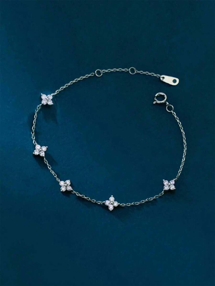 1 Piece Of S925 Sterling Silver Four-Leaf Clover Elegant And Simple Bracelet, Suitable For Women's Daily Wear And Party Occasions.