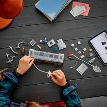 LEGO 漫威蜘蛛侠大战章鱼博士地铁场景 - 可动人偶儿童玩具 - 蜘蛛侠拼搭玩具，适合男孩和女孩，9 岁以上 - 漫威收藏品，含 4 个迷你人偶 - 生日礼物 - 76321 - 76321 - 查看 9